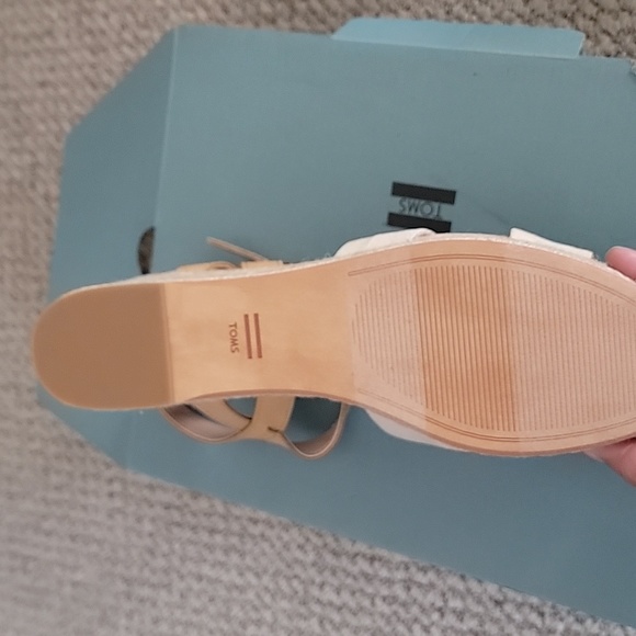 Shoes - Picture 3 of 5